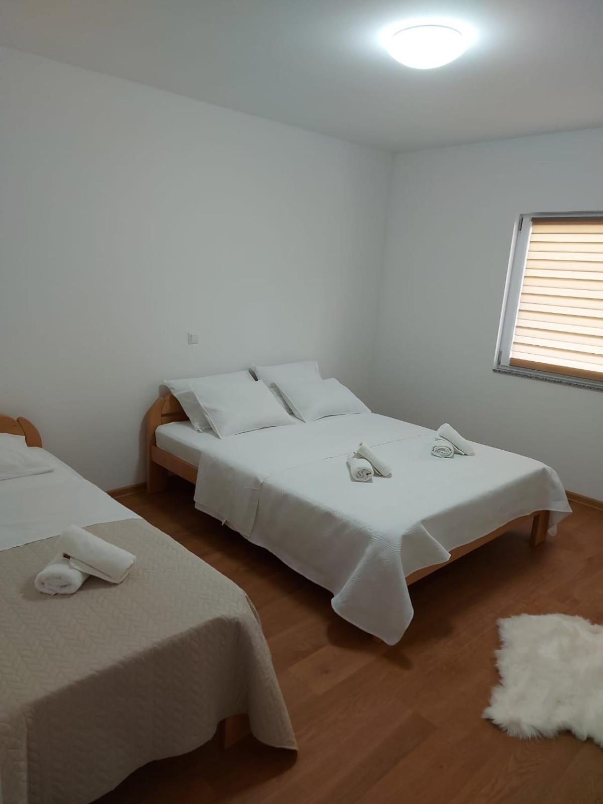 Apartmani Franciska Jajce Buitenkant foto